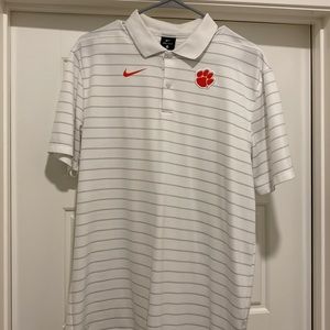 Clemson Nike On-Field coaches golf polo. Men’s medium. Excellent used condition.